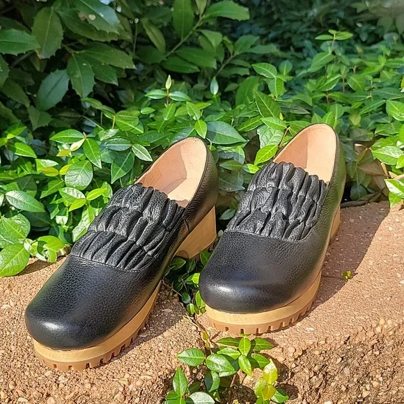 NWOT | Beklina | Classic Gathered Clog - Picture 2 of 13